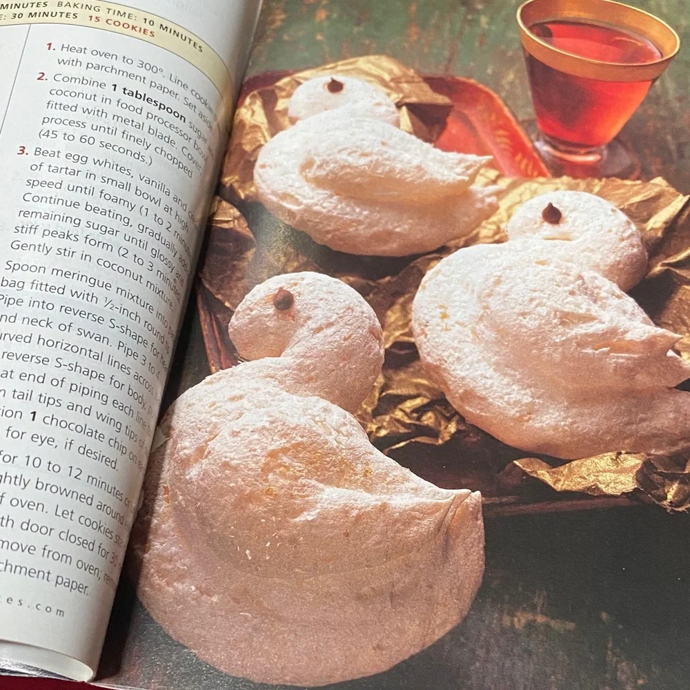 Collection of 5 Holiday and Cookie magazine CookBooks